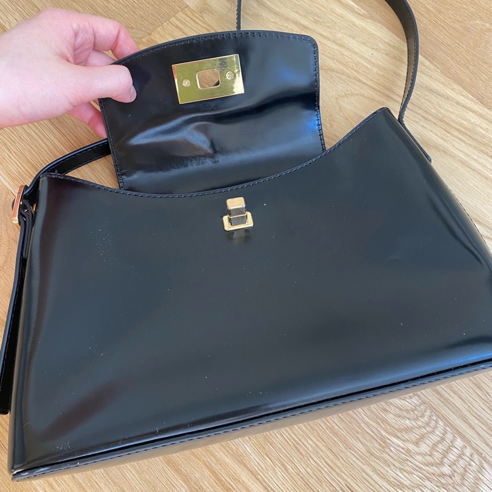 J. Crew Edie Shoulder Bag in Italian Leather. - Picture 6 of 8